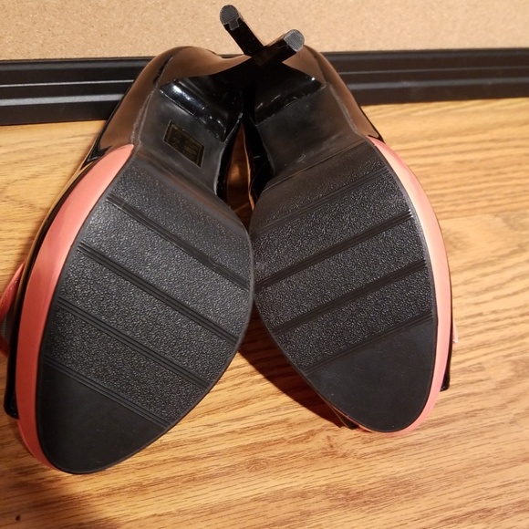 CR Collection Black / Coral 5" Peeptoe Heels - Picture 7 of 7